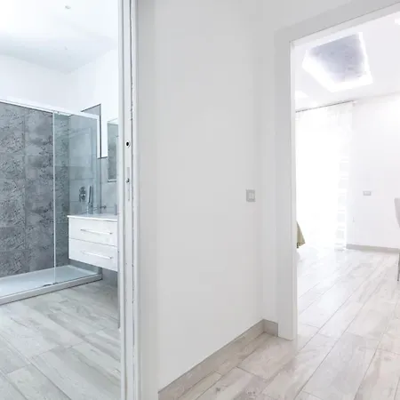 Apartment Sorrentovibes - New & Stylish Two Bedroom With Balconies
