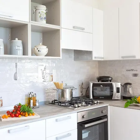 Sorrentovibes - New & Stylish Two Bedroom With Balconies Apartment Sorrento