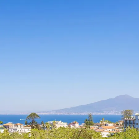 Sorrentovibes - New & Stylish Two Bedroom With Balconies Apartment
