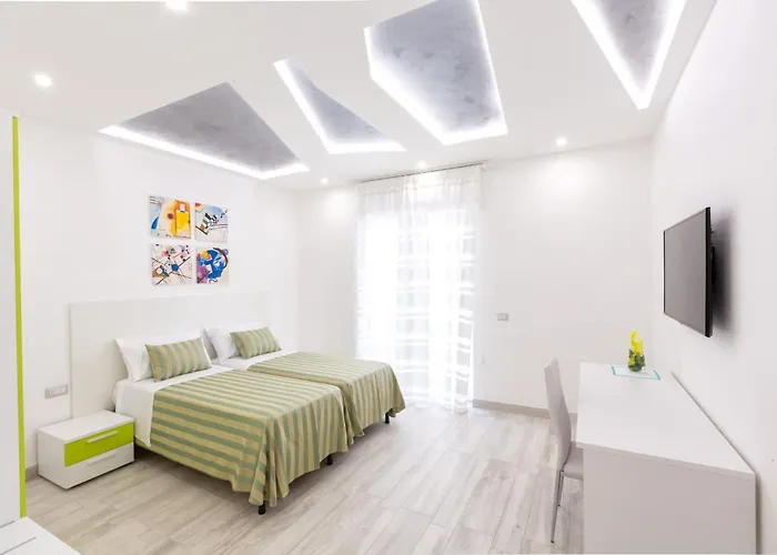 شقة Sorrentovibes - New & Stylish Two Bedroom With Balconies سورينتو