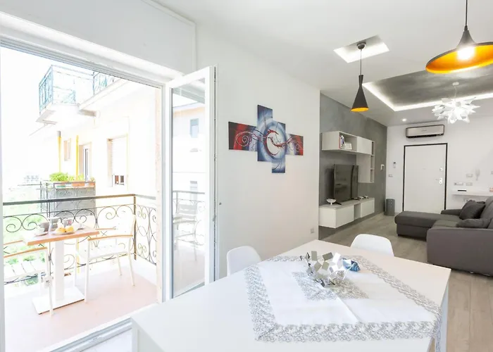 Sorrentovibes - New & Stylish Two Bedroom With Balconies شقة *